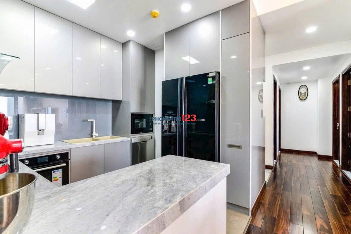 C/C cao cấp 2PN 80m2 giá 17tr/th nhà trống sẵn view ban công sân bay thoáng mát.