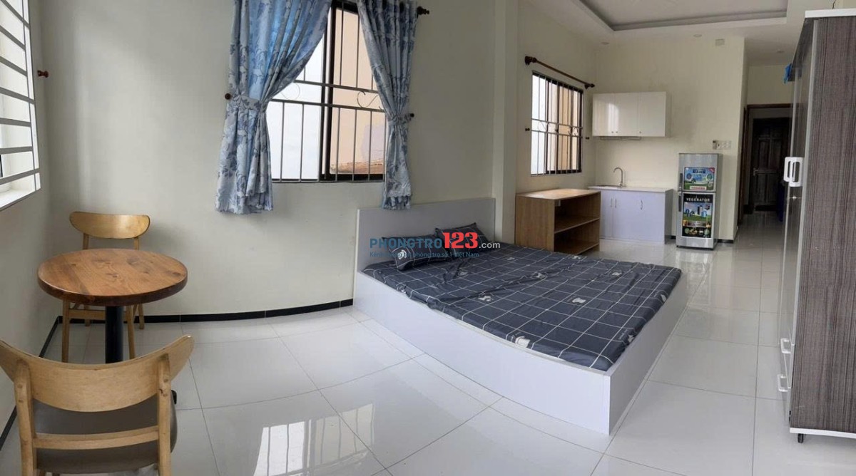 CHDV ban công full nội thất gần chợ Nguyễn Sơn