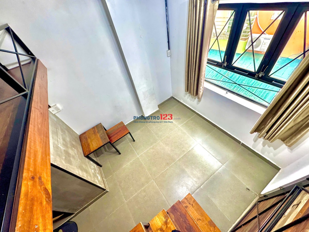 Cho thuê Duplex đường D5 Bình Thạnh, tone gỗ khu Đại học cho Sinh Viên