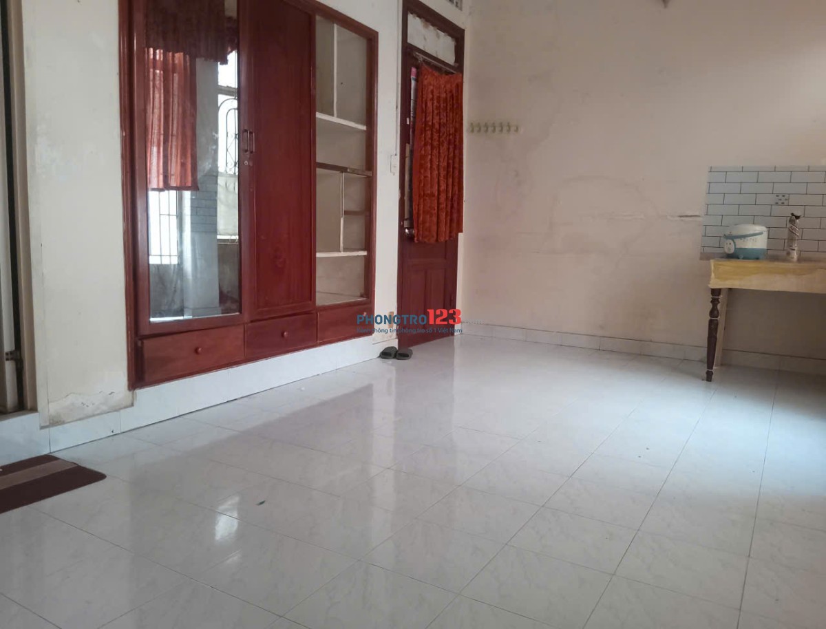 Cho thuê phòng trọ gần ngã tư Cộng Hòa - Hoàng Hoa Thám