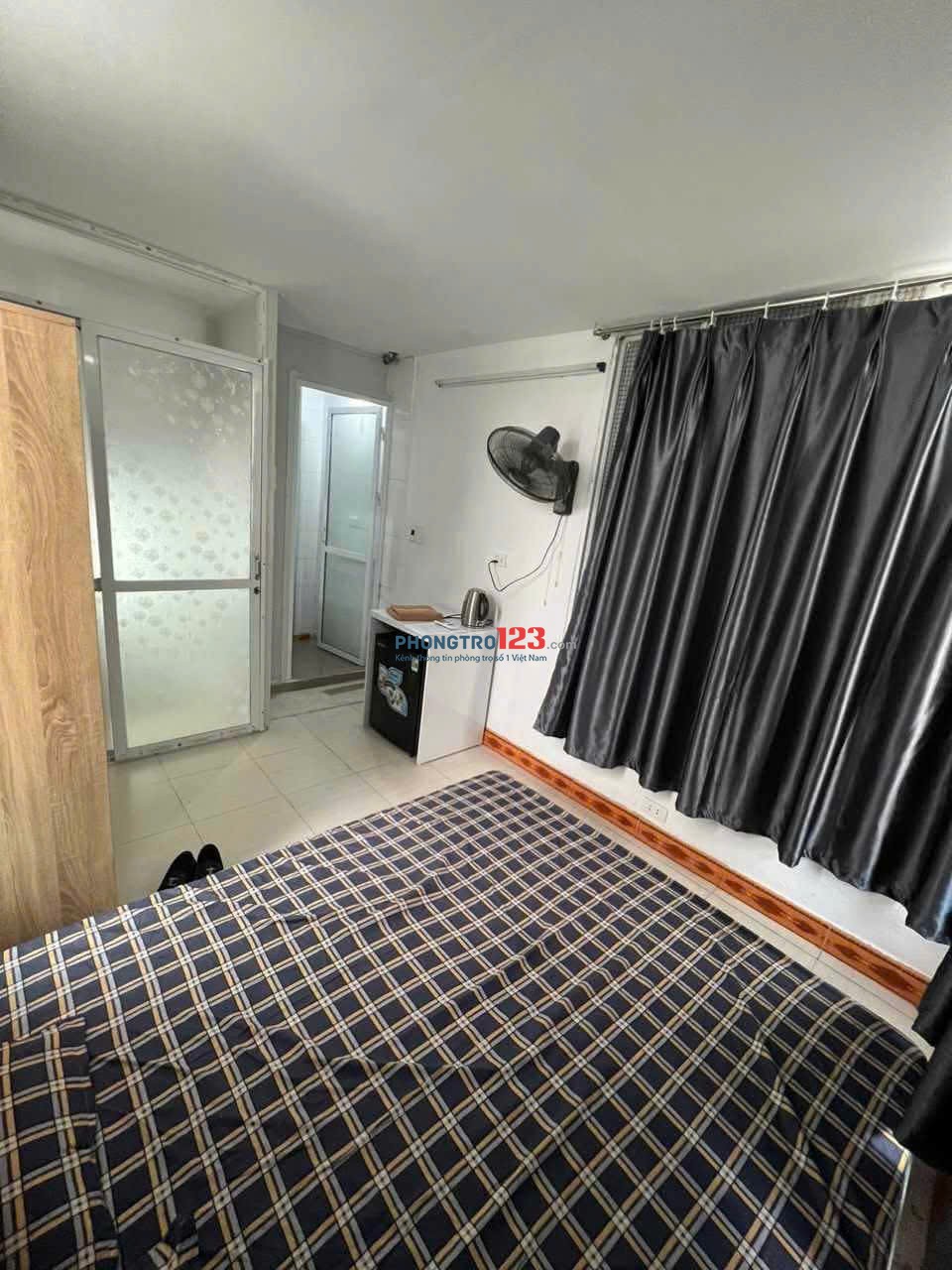 Trọ tại Phố Trần Nhân Tông - HBT. Giá phòng 3.5Tr - VSKK - Ô TÔ ĐỖ CỬA - VIEW THÀNH PHỐ