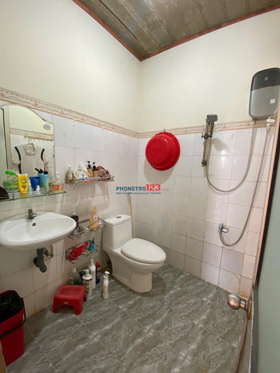Cần tìm 1 bạn nữ thuê phòng riêng trong Chung cư Tín Phong, Tân thới nhất, Quận 12, gần AN Sương