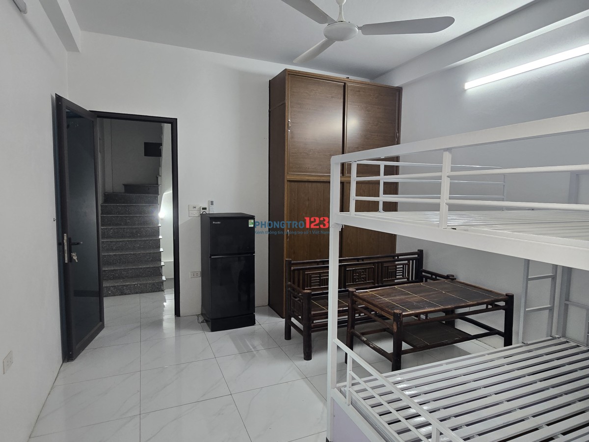 35M đủ ĐH, Tủ, Quạt, giường 4Người CHỈ TỪ 2Tr