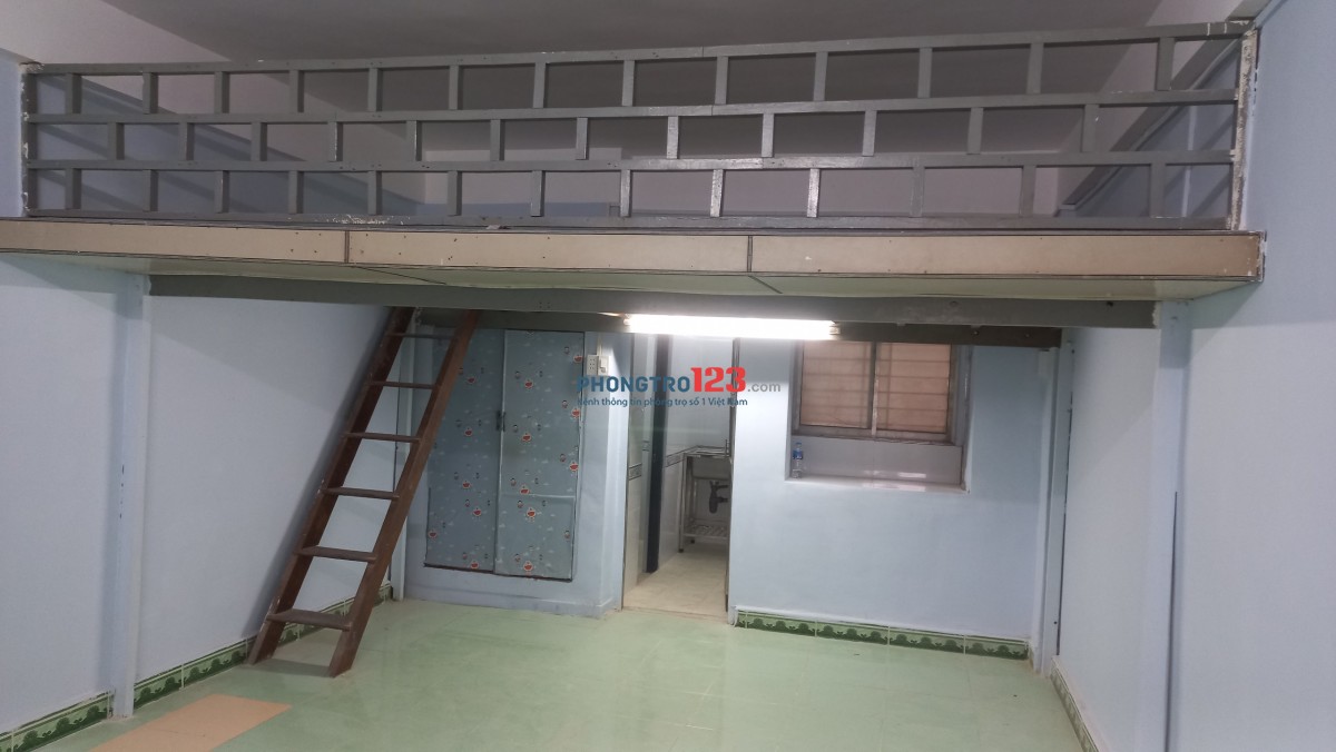 Cho thuê căn hộ chung cư sau KTX sinh viên Đai học Kinh tế TP.HCM