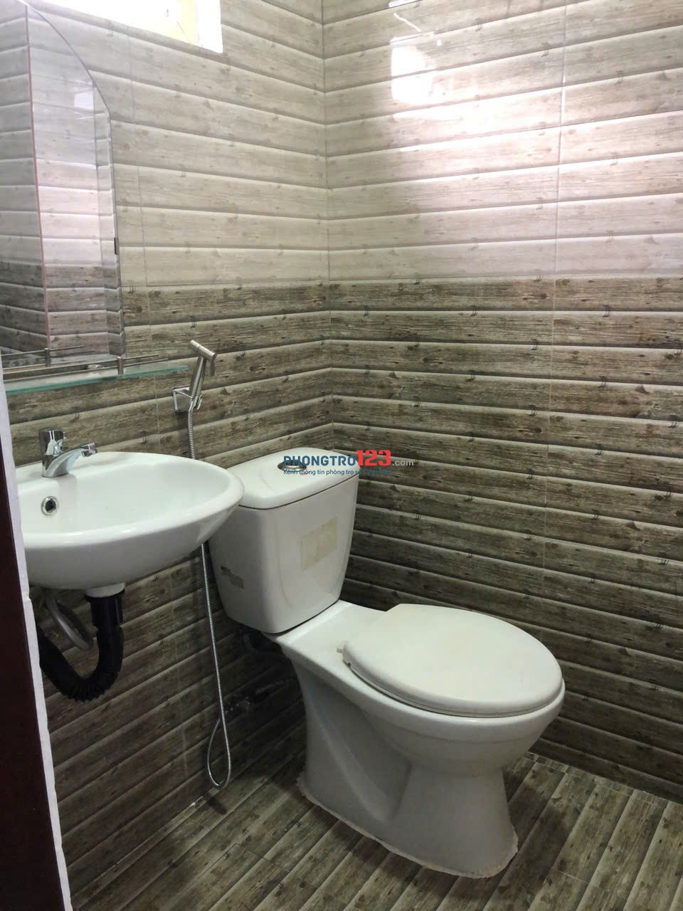 Nhà nguyên căn DTSD 120m2, 3PN 3WC, đường Lê Độ
