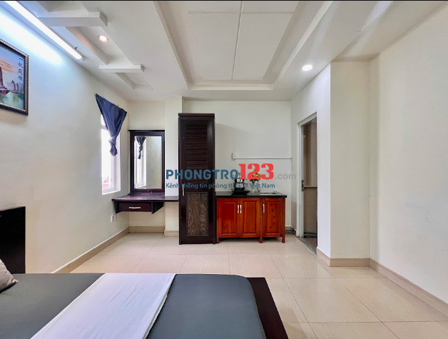 Phòng cho thuê Full Nội thất Quận 7-Cửa sổ thoáng-Có Thang máy