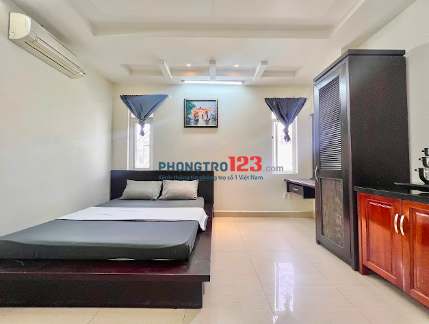 Phòng cho thuê Full Nội thất Quận 7-Cửa sổ thoáng-Có Thang máy