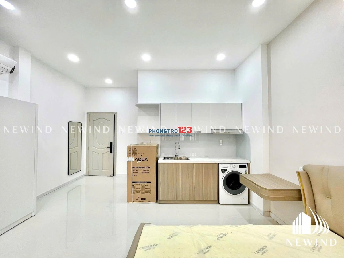 CHO THUÊ STUDIO BAN CÔNG GẦN LOTTE, TDTU, RMIT, UFM, CRESANT MALL, CHỈ 10P QUA QUẬN 1,4,8