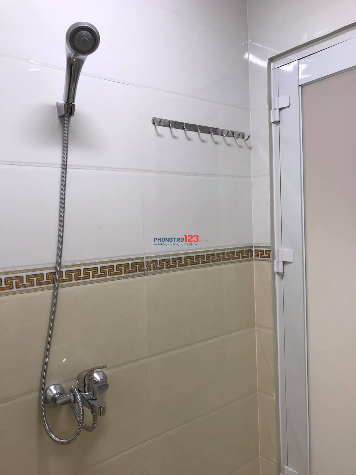 CHO THUÊ PHÒNG TRỌ Q11 MỚI - SẠCH SẼ - CÓ BANCON - THANG MÁY