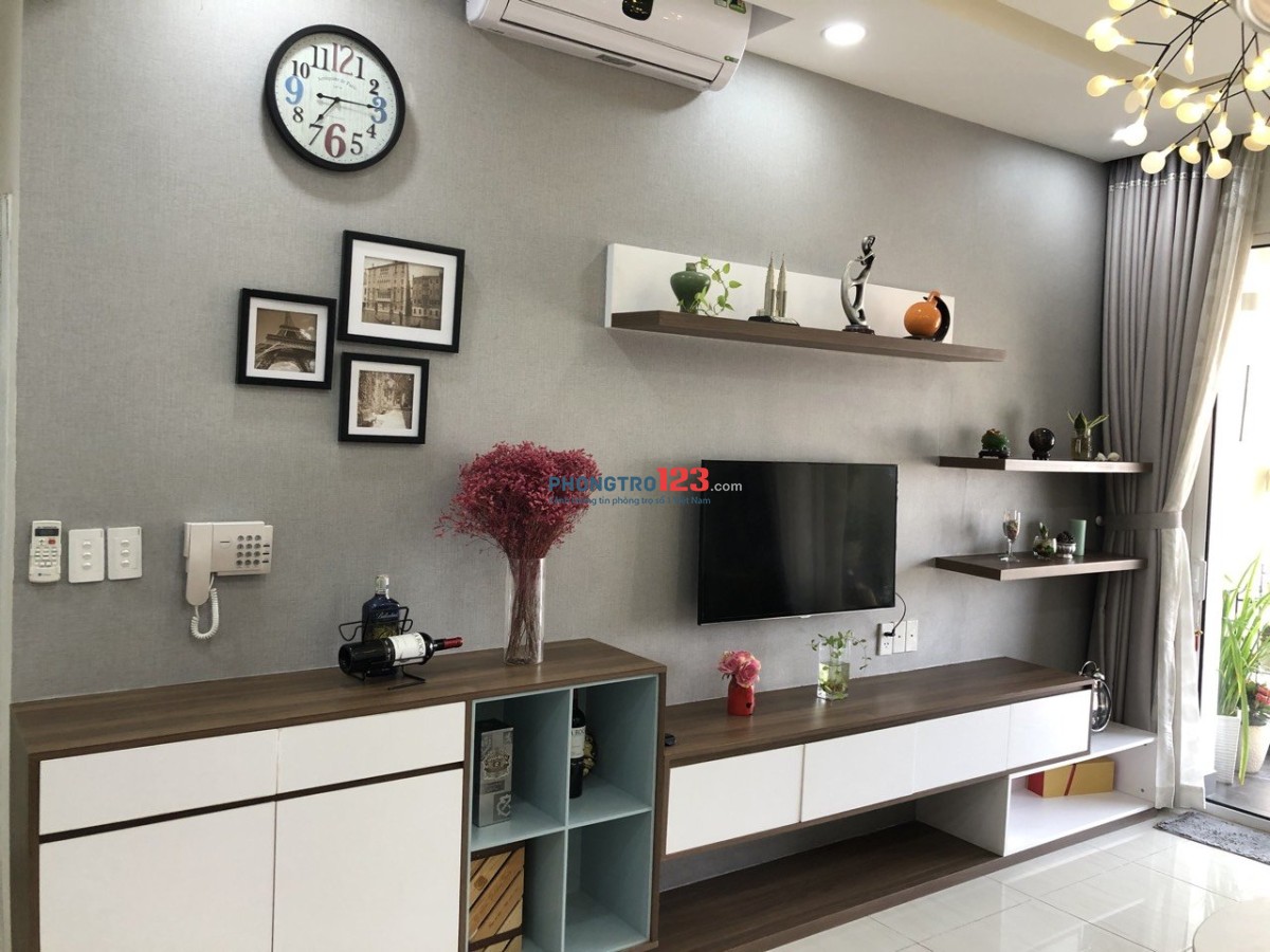 Chung cư Orchard garden căn 2p ngủ, NTCC, giá 17tr/tháng