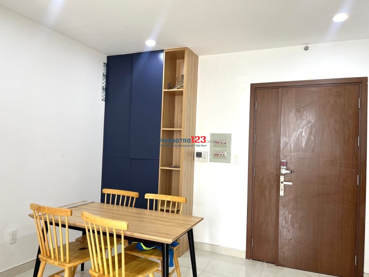 Chung cư Hoa Sen. Lạc Long Quân giá 15tr căn 3p ngủ sẵn nội thất