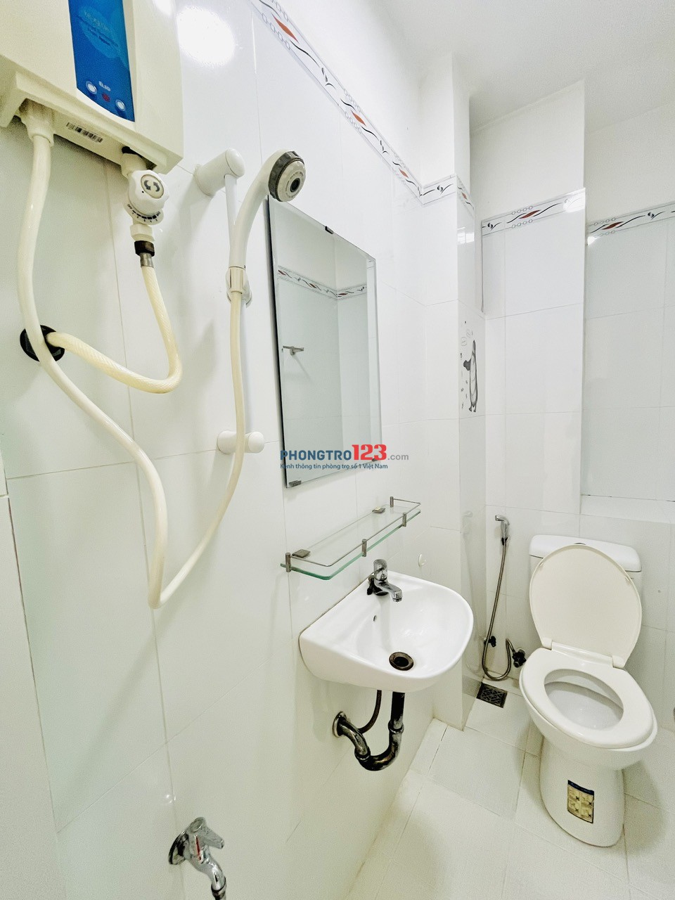 Cho thuê phòng trọ hồ hảo hớn gần cô giang cô bắc võ văn kiệt SOHO CHỢ NGA Q1