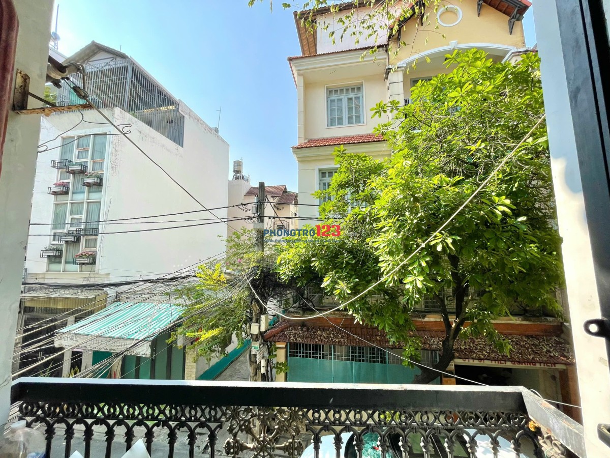 Full Nội Thất - Ban Công - Phan Văn Sửu - ETOWN - chỉ 4.8 triệu