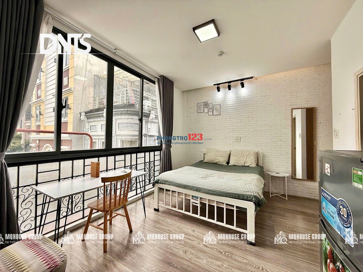 Phòng trọ trung tâm quận 1, đầy đủ nội thất, cửa sổ trời, gần chợ Tân Định, cv Lê Văn Tám