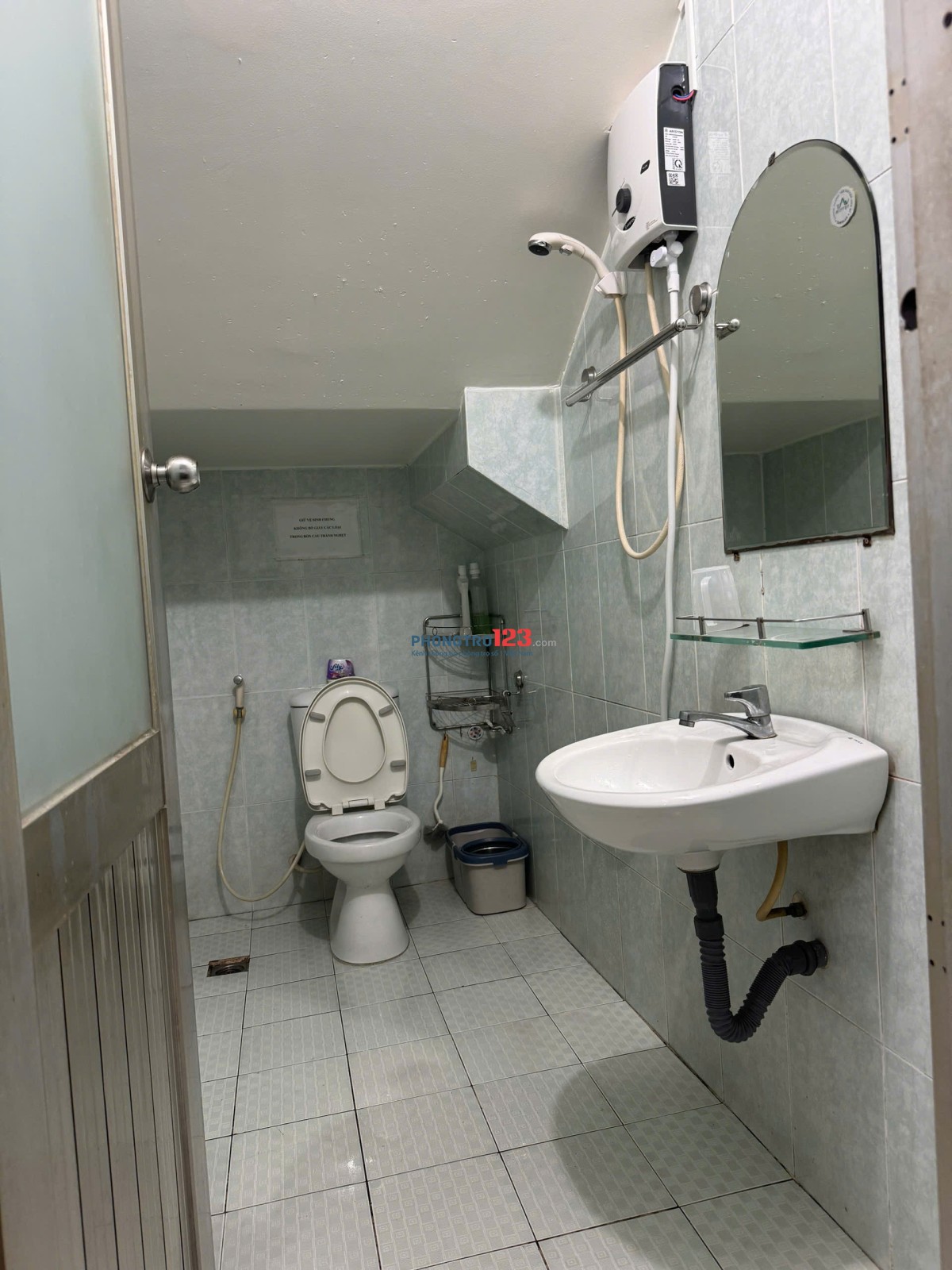 Trống sẵn 2 phòng 30m2, Tâng trệt và lầu 2 có ban công. Full nội thất như hình