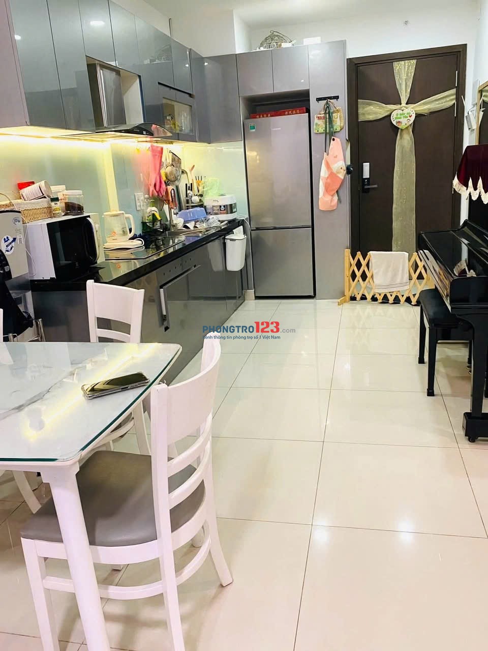 Cho thuê chung cư Carillo 3 Đ. Hoàng Hoa Thám, 72m2 giá 11 tr/th full nội thất.