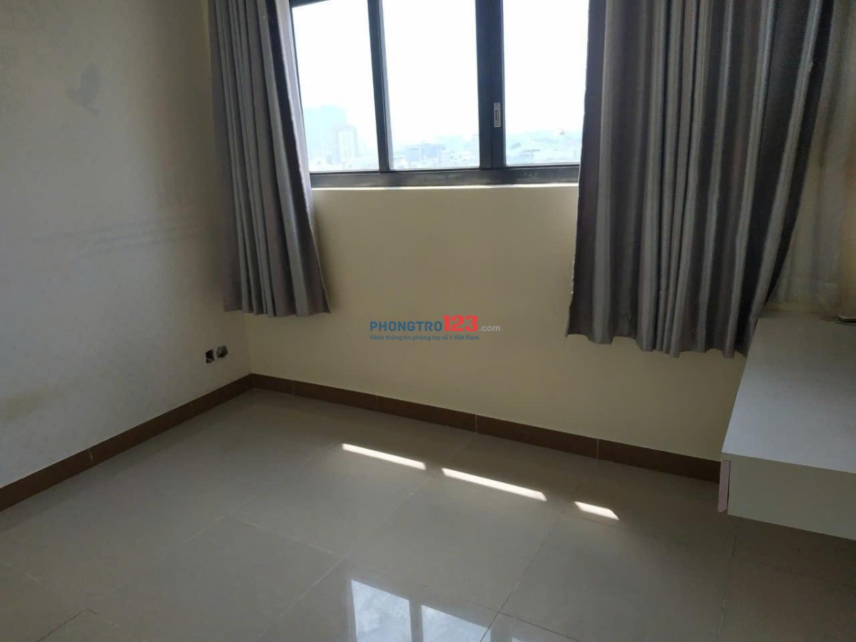 Cho thuê căn 3p ngủ có nội thất ở C/c Âu cơ Tower-Tân Phú giá 11tr/th