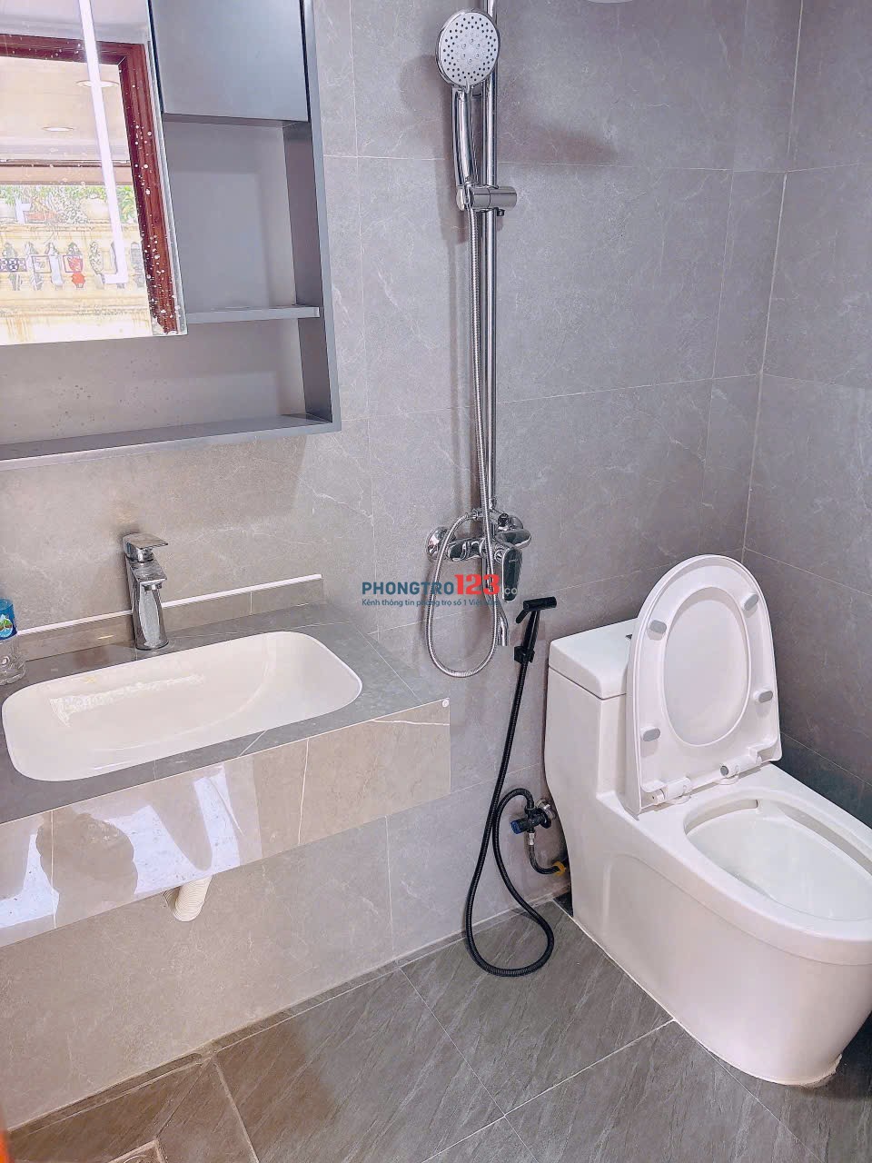 Cho thuê căn hộ chung cư mini cao cấp 30–35m², full nội thất, có gác xép – Lạc Long Quân, Tây