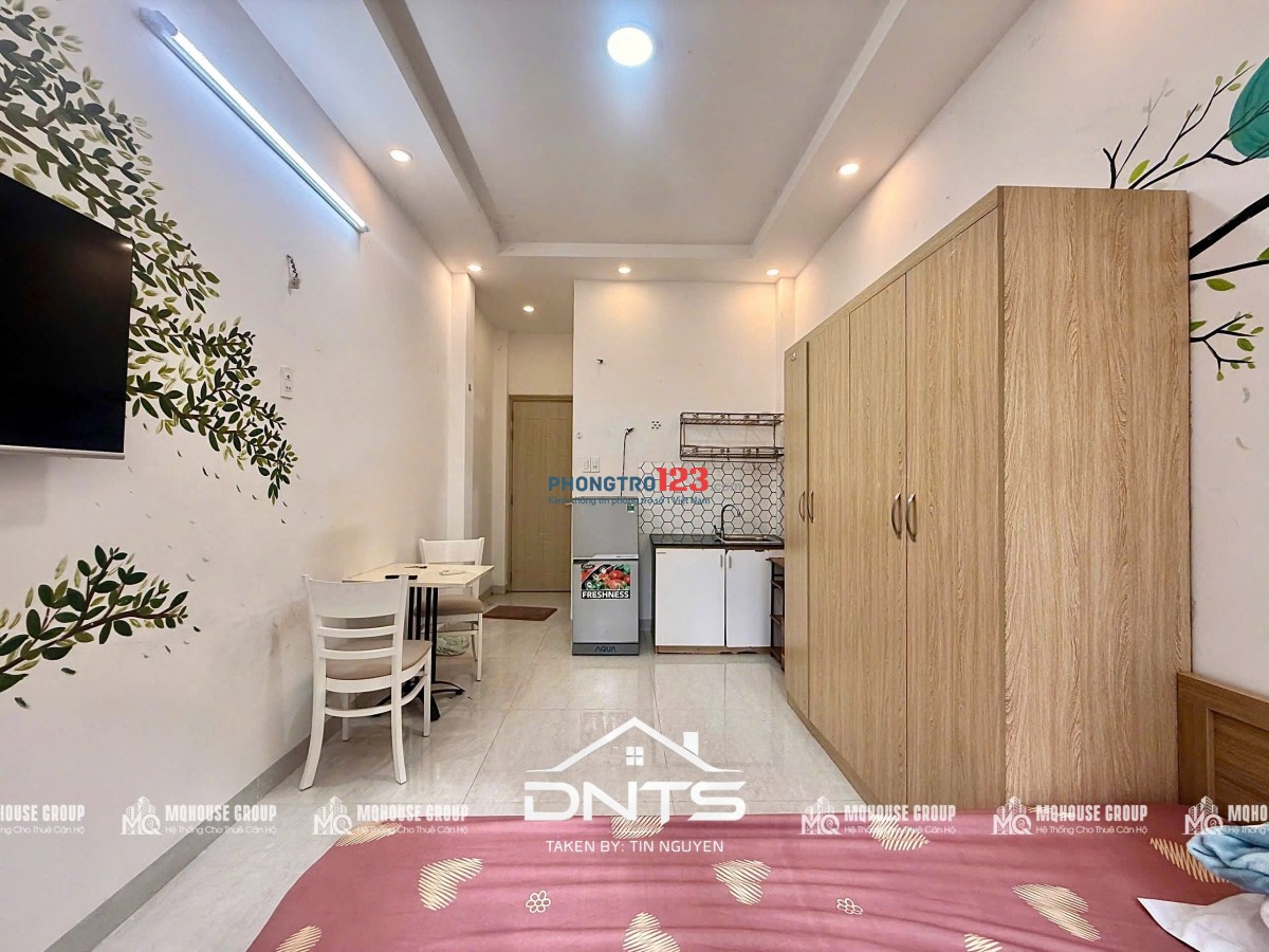 Cho thuê chung cư mini balcony giá rẽ ngay chợ Bến Thành - ĐH Văn Lang - Hoa Sen - Takashimaya
