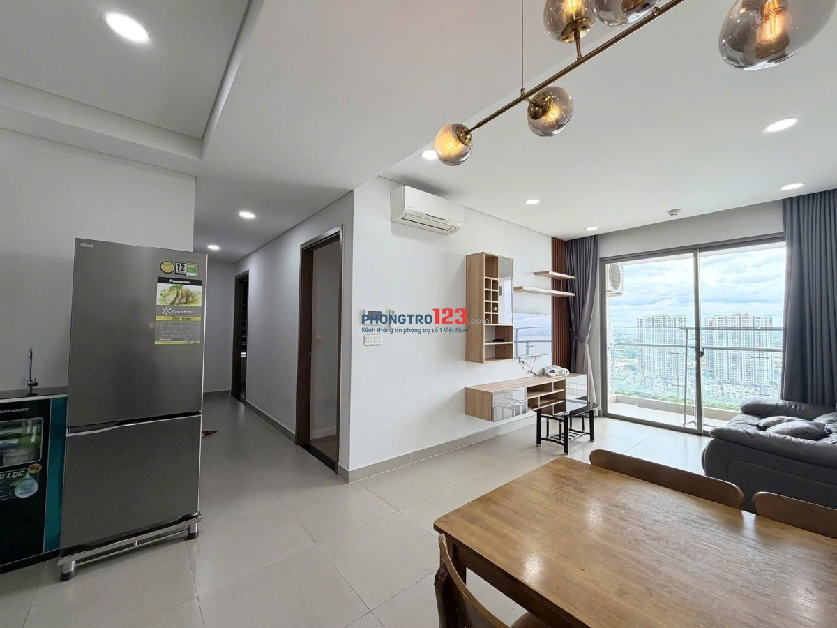 Cho thuê C/c cao cấp Resgreen Tower Đường Thoại Ngọc Hầu 2PN full nội thất giá 15tr/th