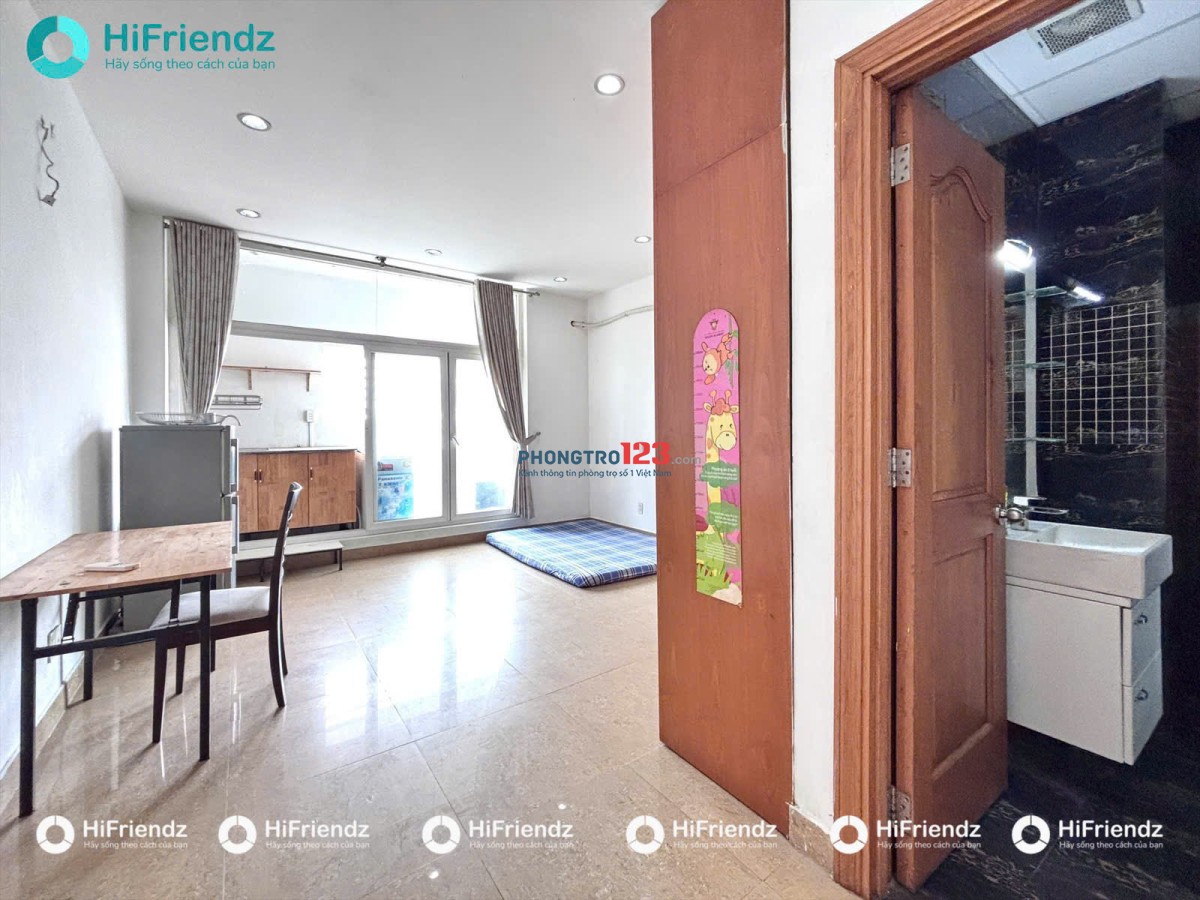 Full Nội Thất - Tách Bếp - Ban Công - Ba Vân - Bàu Cát - giá 5 triệu