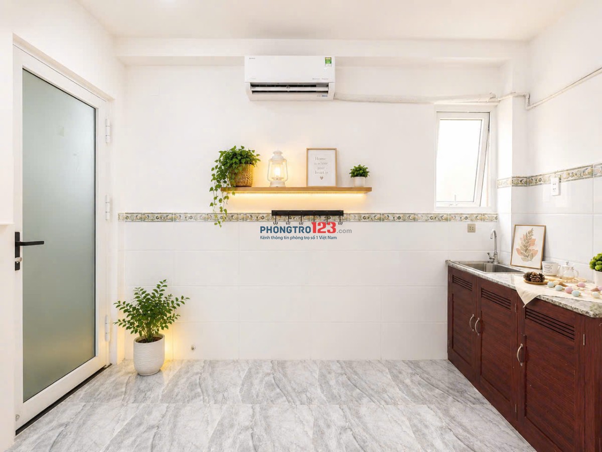 Full Nội Thất - Thang Máy - Trường Chinh - Phòng đẹp giá chỉ 3tr9