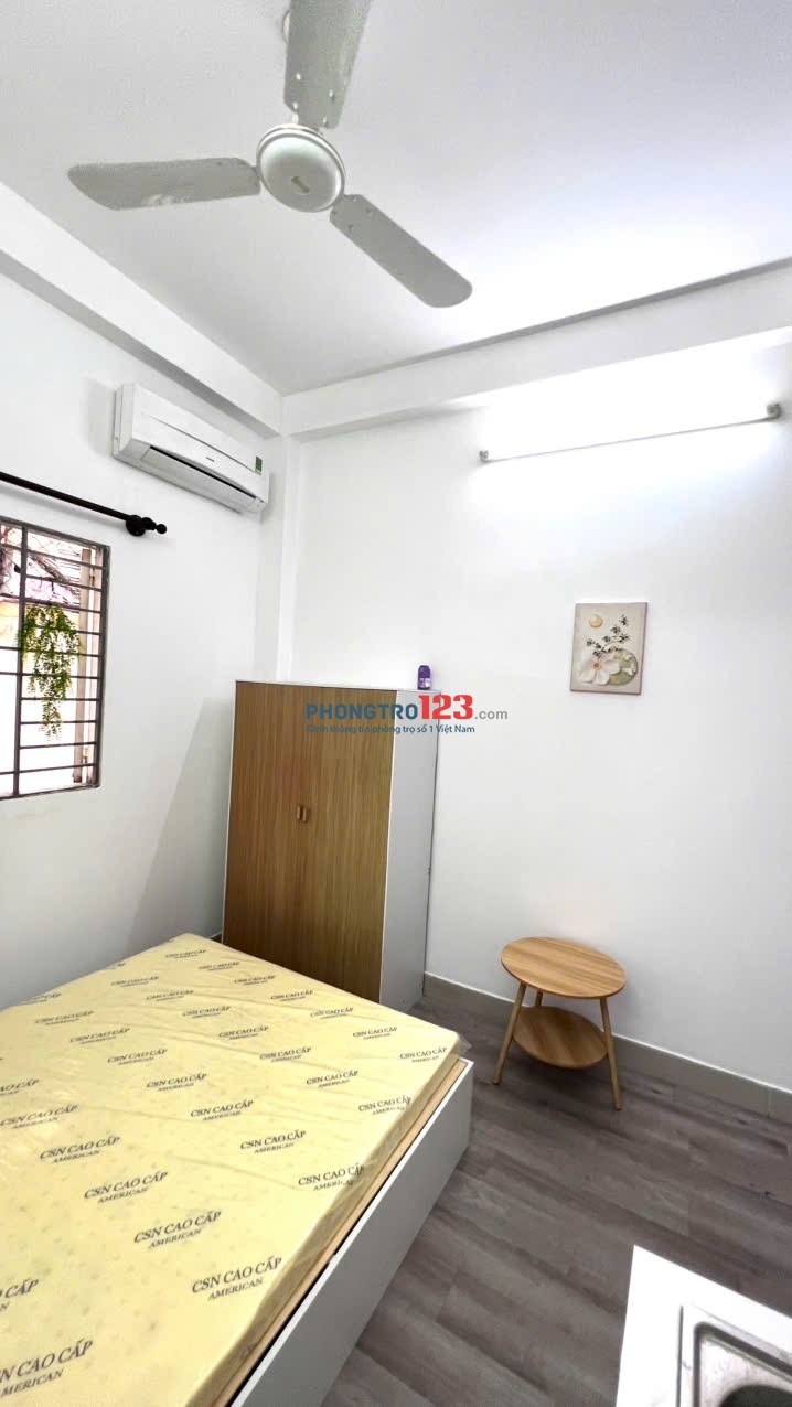 4tr2 ngay trung tâm Q3, có cửa sổ
