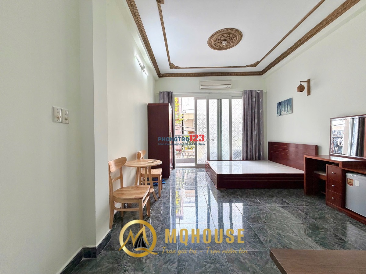 Căn hộ studio balcony 35m2 đầy đủ nội thất gần Metro Bến Thành, chợ Bến Thành, đh Hoa Sen, Văn Lang