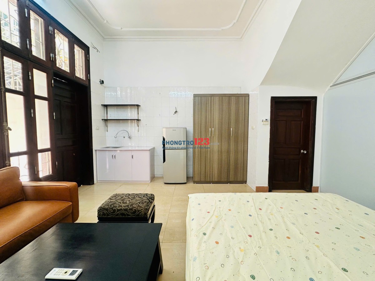 Cho thuê CCMN KĐT Định Công, 35m2, có sân riêng, 4.5tr