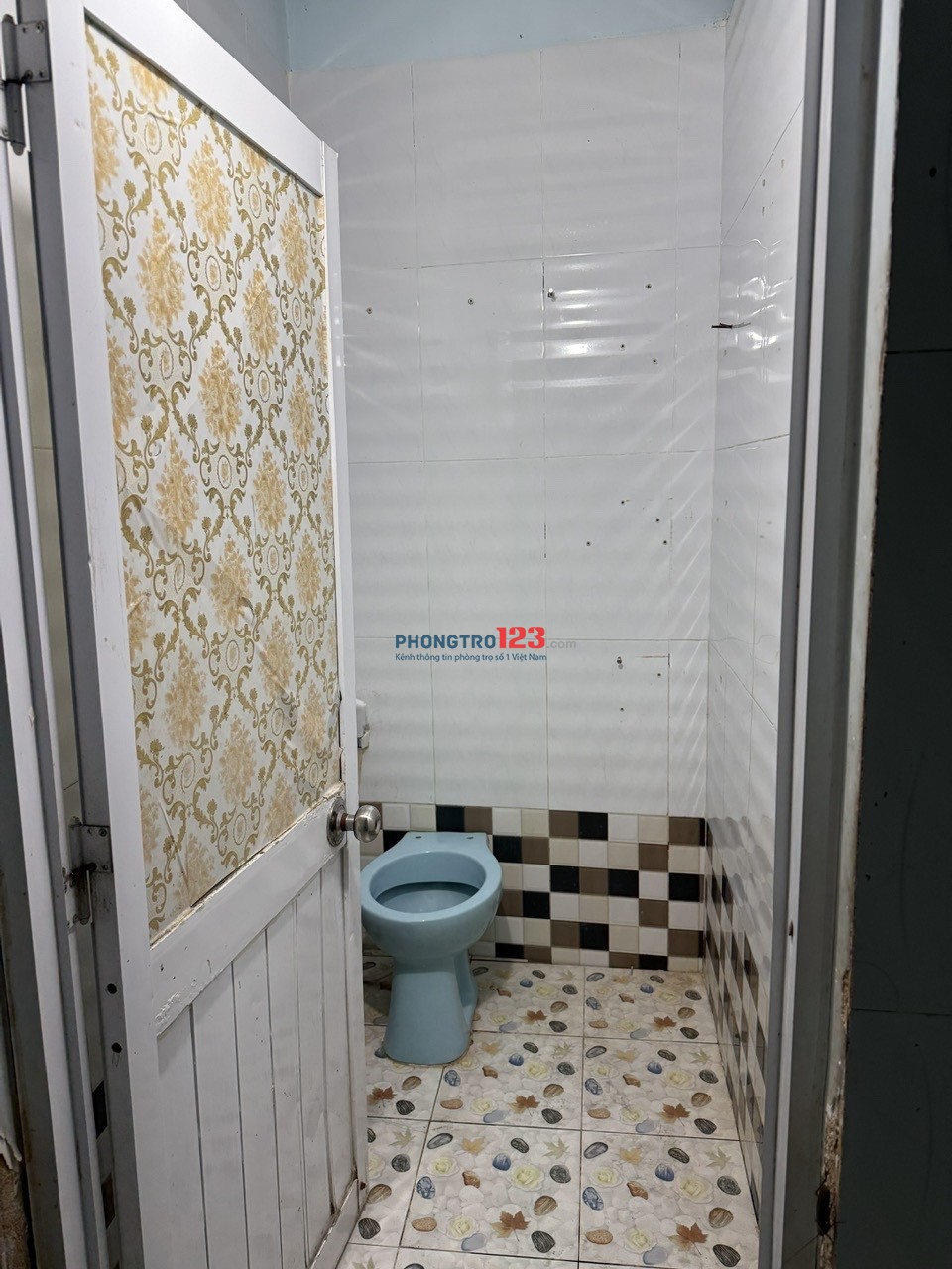 Phòng trọ giá rẻ có gác lửng có cửa thoáng mát ngay cạnh cc Prosper