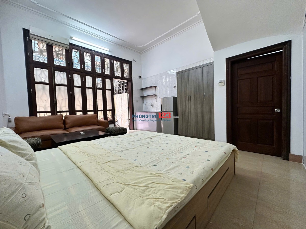 Cho thuê CCMN KĐT Định Công, 35m2, có sân riêng, 4.5tr