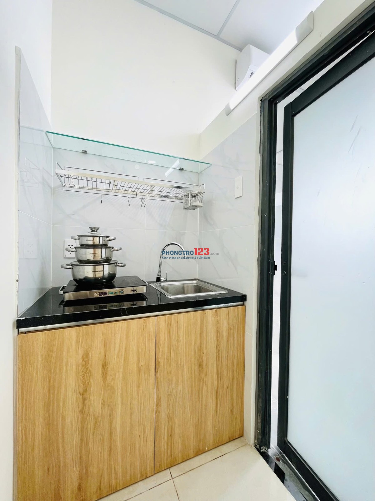 PHÒNG MÓI XÂY CỬA SỔ THOÁNG AN NINH NGAY BÙI ĐÌNH TÚY