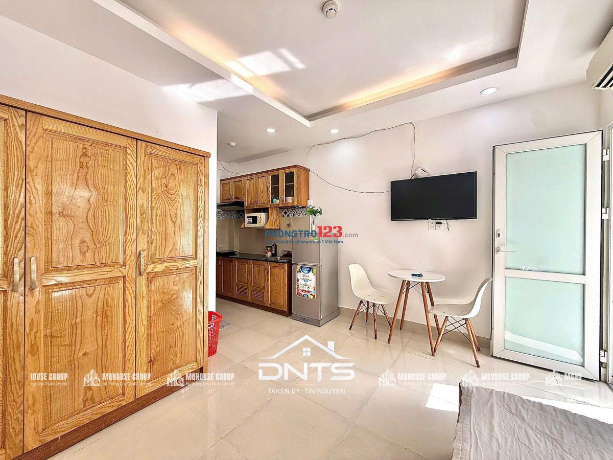 Cho thuê chung cư mini balcony giá rẽ ngay ĐH Hoa Sen - Văn Lang - Chợ Bến Thành - Bùi Viện
