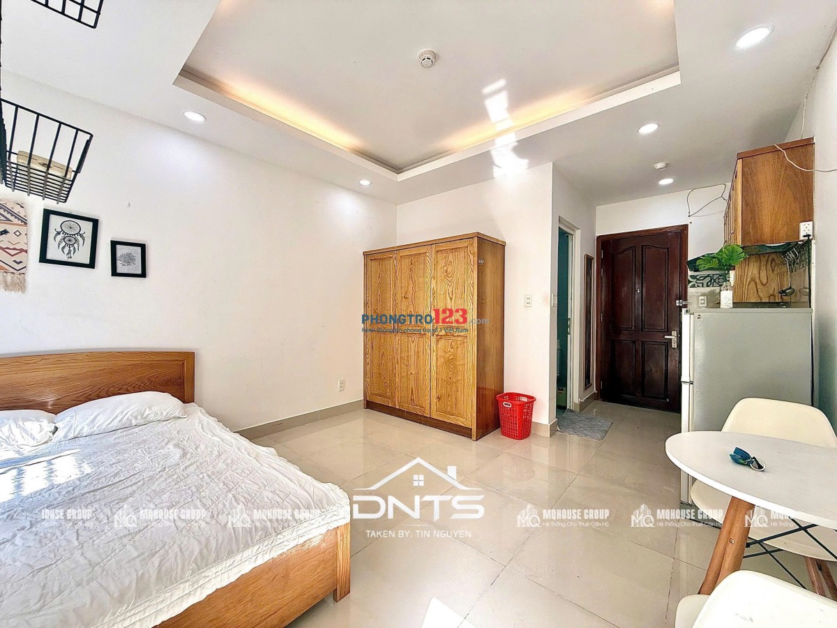 Cho thuê chung cư mini balcony giá rẽ ngay ĐH Hoa Sen - Văn Lang - Chợ Bến Thành - Bùi Viện
