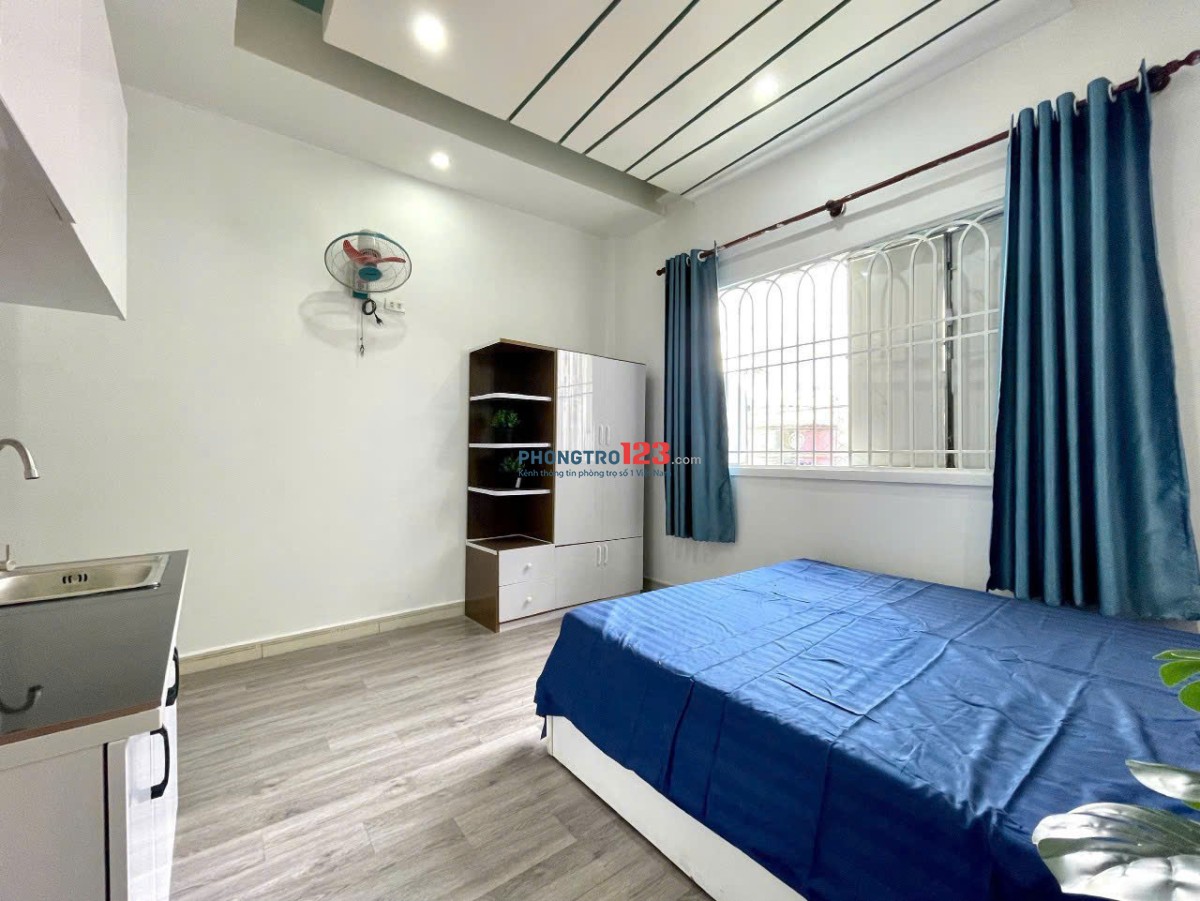 Cho thuê Phòng cửa sổ rộng, Full Nội Thât, Trần Thiện Chánh Q10, Gần UEH, ĐH Bách Khoa, HUFLIT