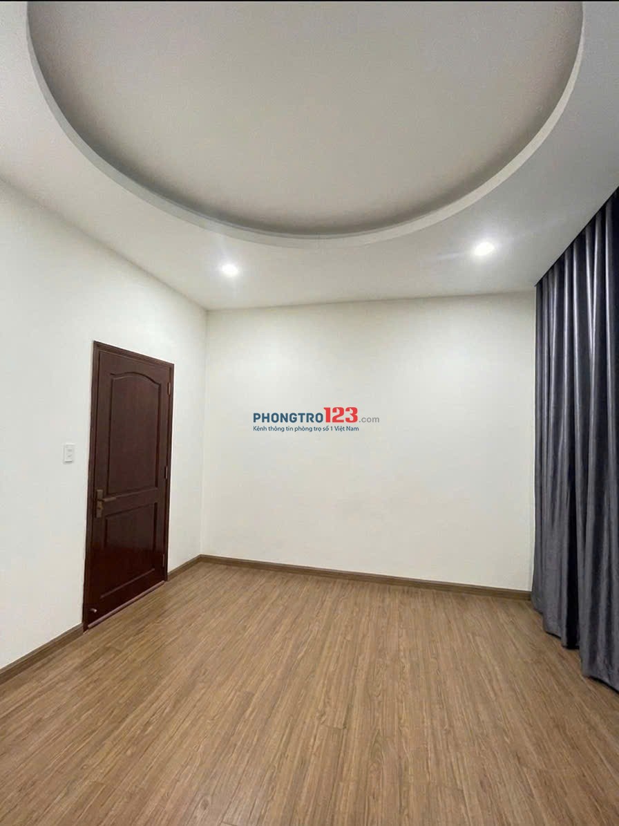 PHÒNG BAN CÔNG XỊN MỊN – GIỜ GIẤC TỰ DO – CÓ ĐIỀU HOÀ - NGAY KHU CÔNG NGHỆ CAO Q9 