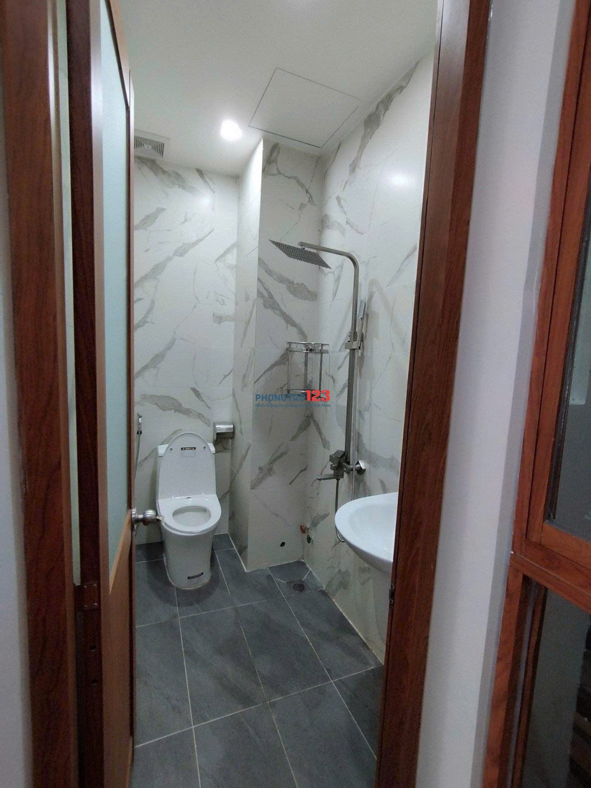  PHÒNG BAN CÔNG XỊN MỊN – GIỜ GIẤC TỰ DO – CÓ ĐIỀU HOÀ - NGAY KHU CÔNG NGHỆ CAO Q9 