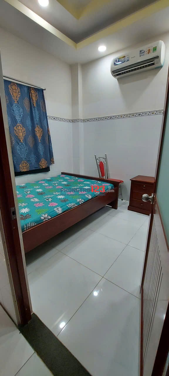 Cho thuê phòng trọ gần công viên cây sộp, phòng có máy lạnh an ninh yên tĩnh.