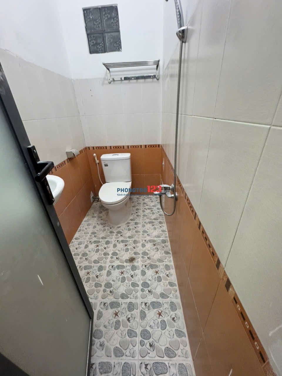 CHO THUÊ PHÒNG TRỌ CÓ BAN CÔNG GẦN VĂN HIẾN, HIU, AEON