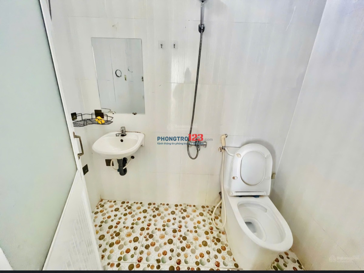 PHÒNG TRỌ TRƯỜNG CHINH GIAO CỘNG HÒA, TÂN BÌNH