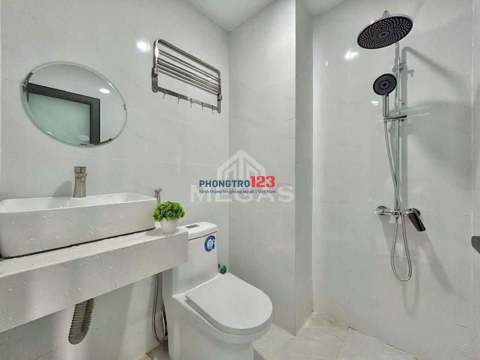 Cho thuê chdv Cát Lái gần citisoho, Giá 4tr5 full nt có ban công riêng, vào ở được ngay
