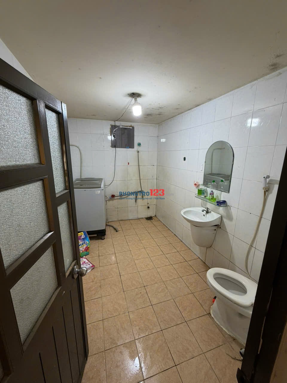 KÝ TÚC XÁ GIÁ RẺ GÒ VẤP – NGAY SÁT TRƯỜNG HỒNG ĐỨC 50M – GIỜ GIẤC TỰ DO