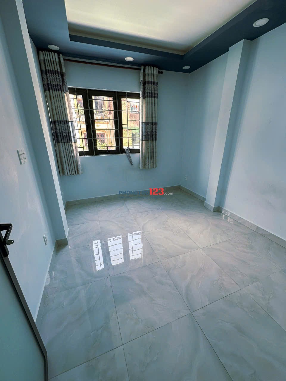 Cho Thuê Phòng Q10, rộng rãi thoải mái. Cửa sổ ban công, mới xây, 2tr8 3tr 3tr5