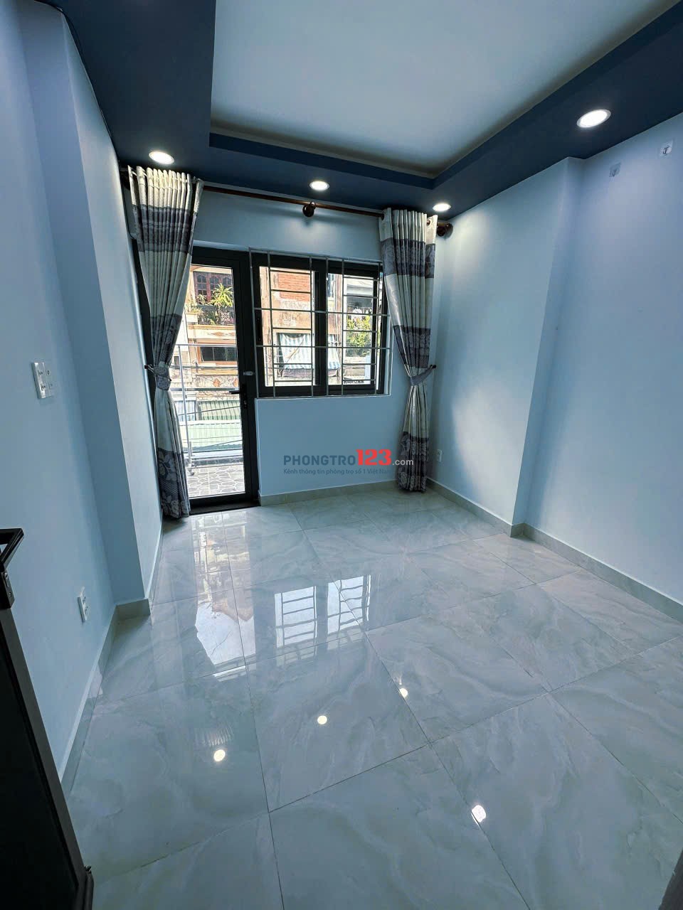 Cho Thuê Phòng Q10, rộng rãi thoải mái. Cửa sổ ban công, mới xây, 2tr8 3tr 3tr5