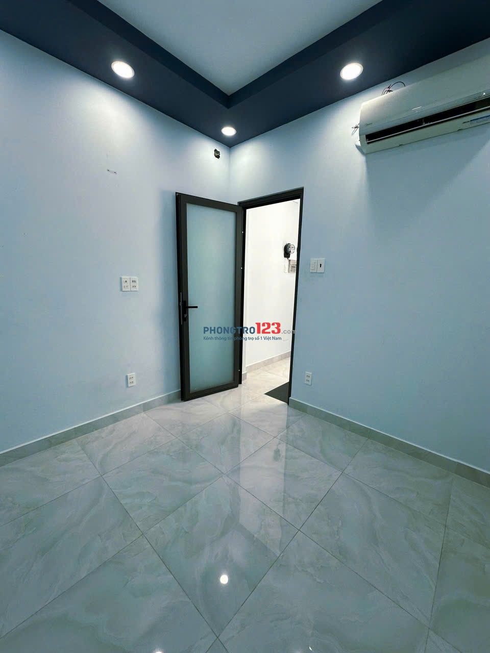 Cho Thuê Phòng Q10, rộng rãi thoải mái. Cửa sổ ban công, mới xây, 2tr8 3tr 3tr5
