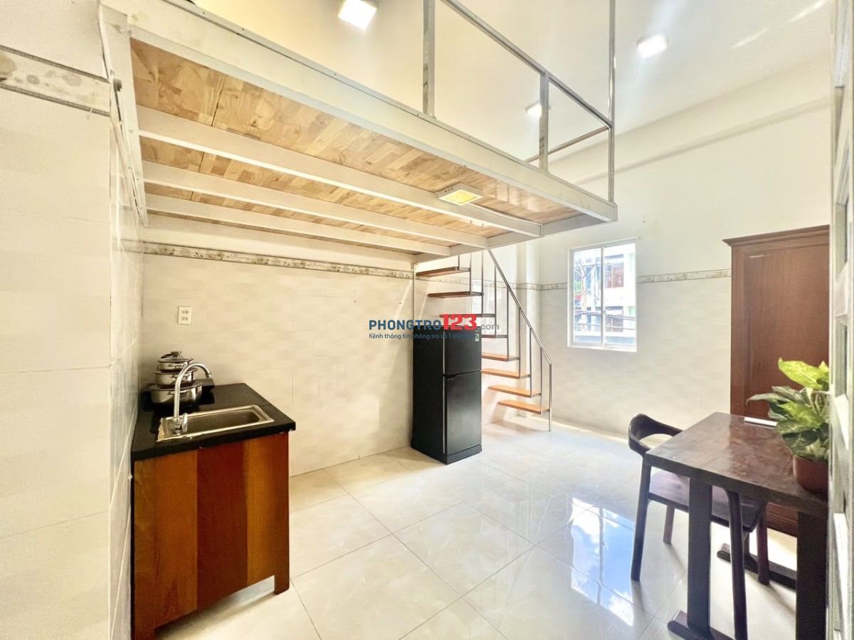 GÁC LỬNG CỬA SỔ TRỜI THOÁNG FULL TIỆN NGHI TẠI KHUÔNG VIỆT GẦN ĐH VĂN HIẾN, CÔNG VIÊN VH ĐẦM SEN