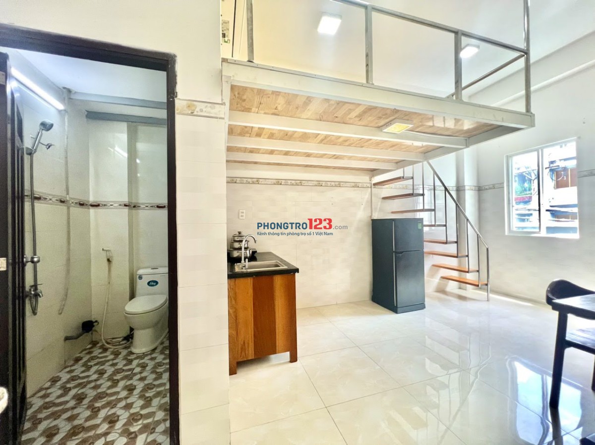 GÁC LỬNG CỬA SỔ TRỜI THOÁNG FULL TIỆN NGHI TẠI KHUÔNG VIỆT GẦN ĐH VĂN HIẾN, CÔNG VIÊN VH ĐẦM SEN