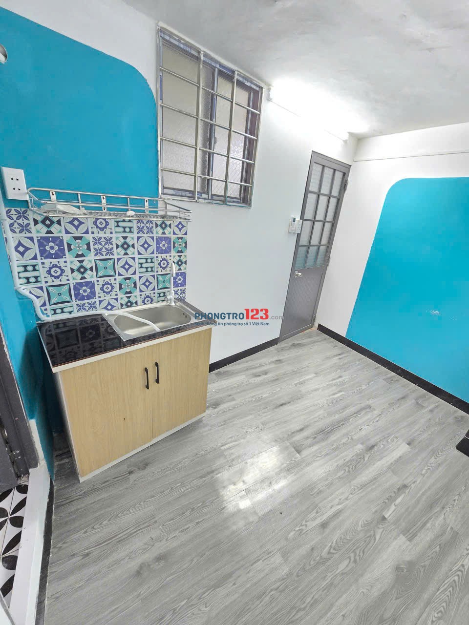 PHÒNG MỚI SẠCH ĐẸP NGAY MẶT TIỀN ĐƯỜNG HUỲNH VĂN BÁNH