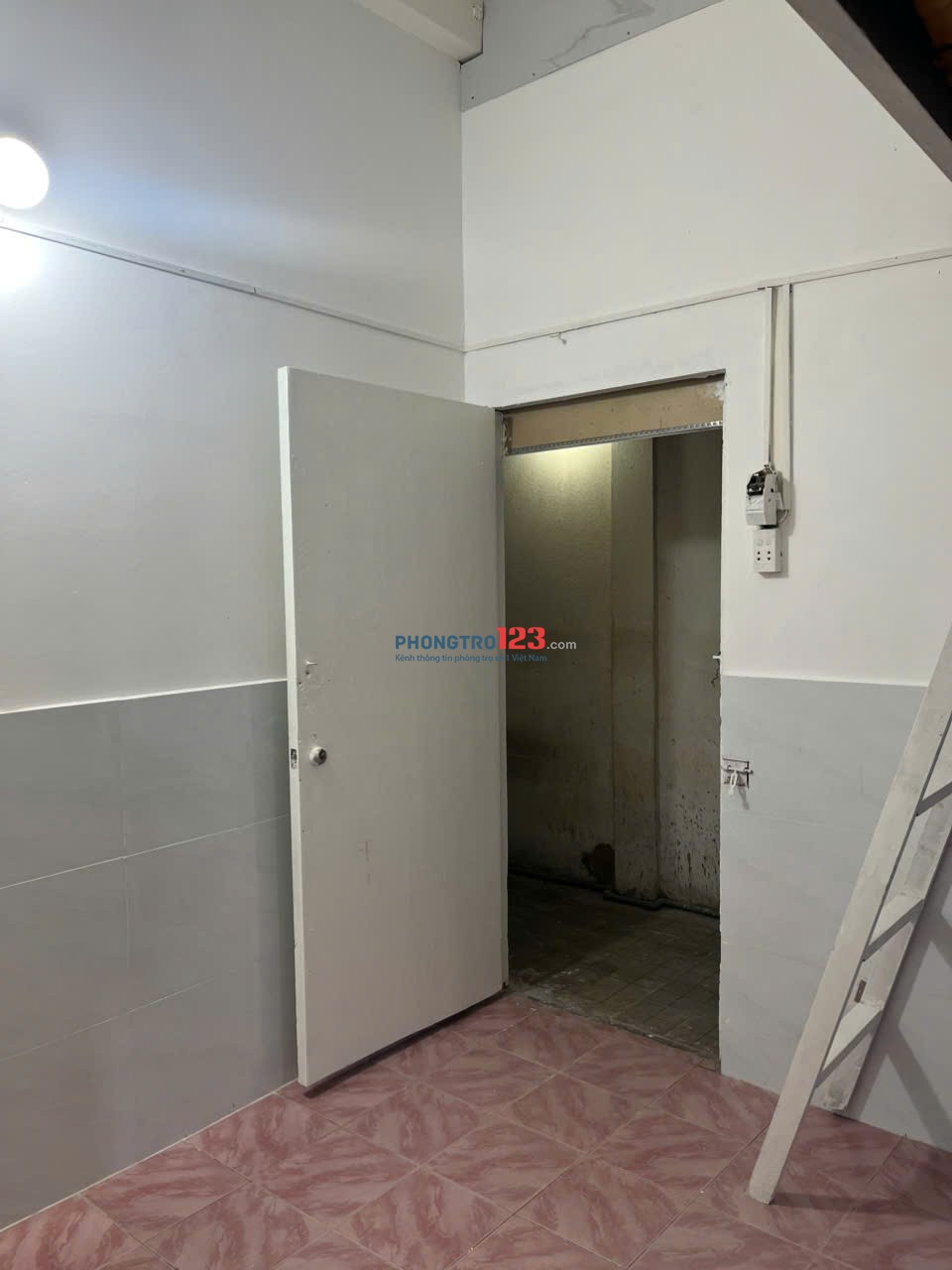 CHO THUÊ PHÒNG CÓ GÁC - GẦN NGÃ TƯ PHÚ NHUẬN - DỌN VÀO Ở NGAY