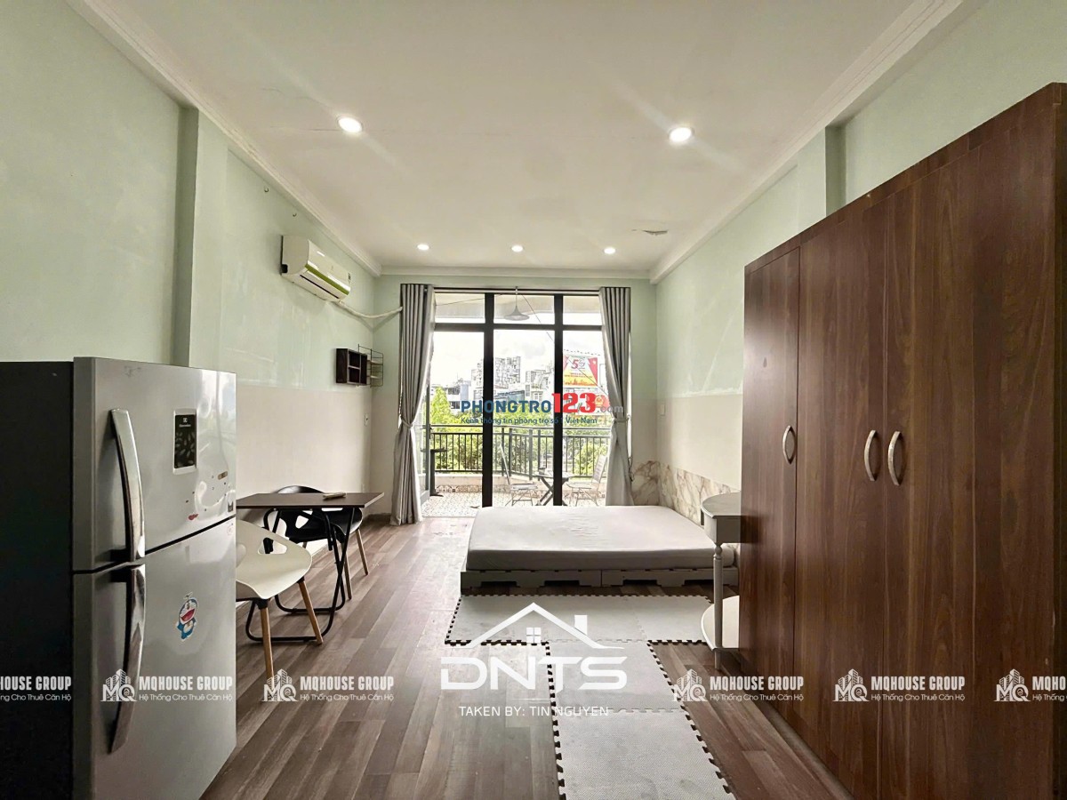 Căn hộ đầy đủ nội thất ban công view bờ kè. Gần cầu Kiệu, chợ Tân Định, Đh ISB, Horizon Tower